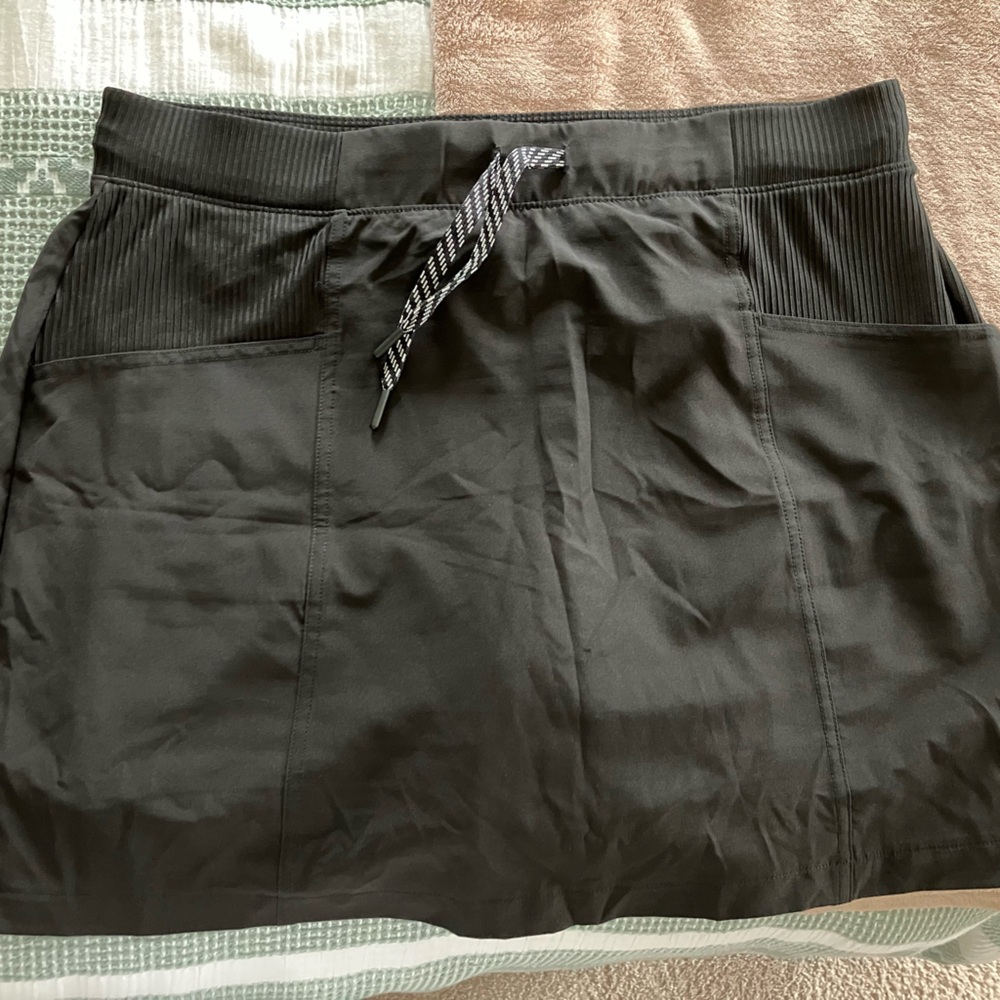 Avalanche Black Outdoor Skirt